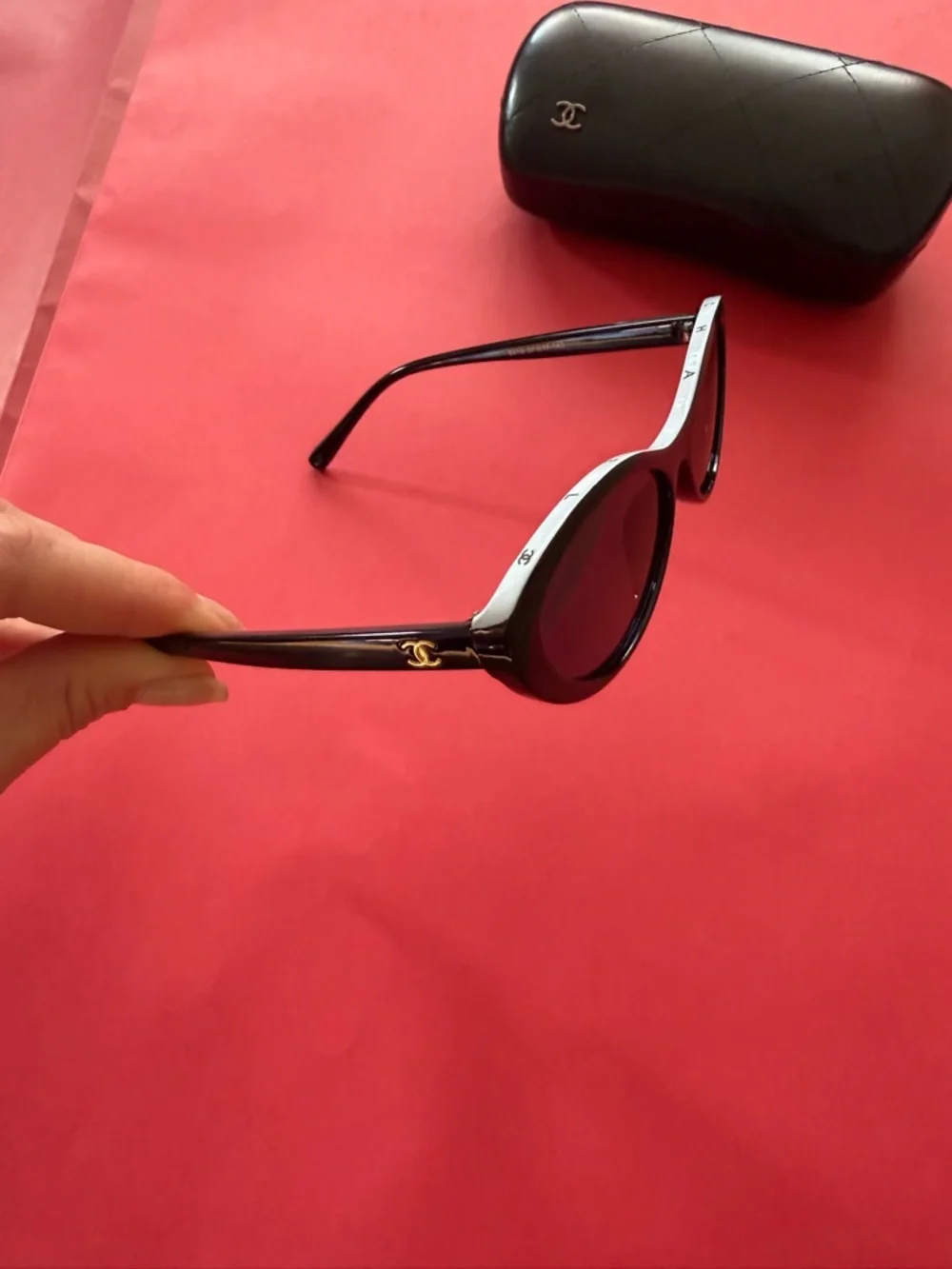 Black Sunglasses - Picture 10 of 16